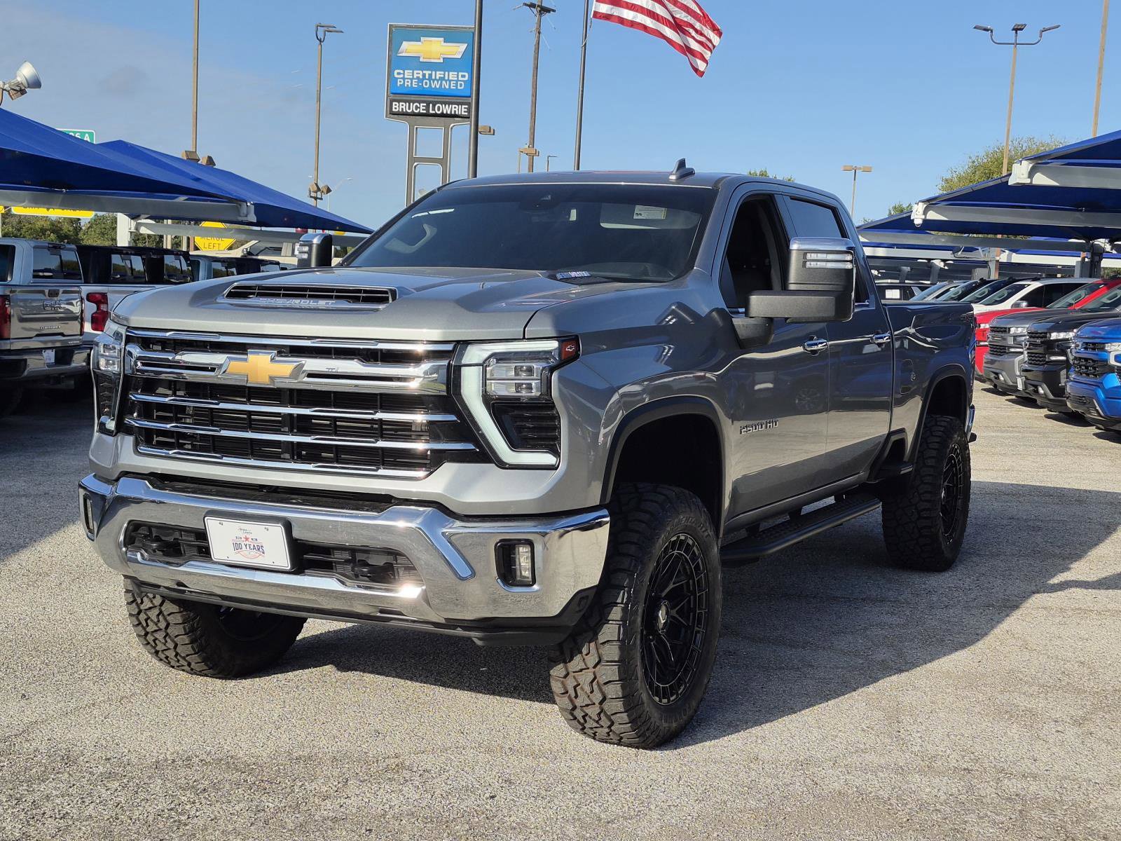 Used 2024 Chevrolet Silverado 2500 LTZ AWD/4WD image 1