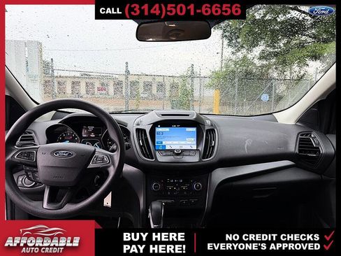 Used 2018 Ford Escape SE w/ SE Sync 3 Package FWD image 12