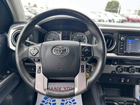 Used 2018 Toyota Tacoma SR5 image 11