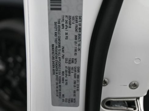 New 2026 Jeep Compass Latitude AWD/4WD image 18