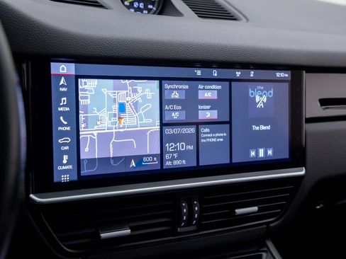 Used 2021 Porsche Cayenne E-Hybrid image 23