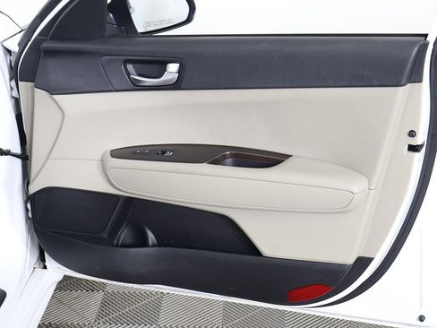 Used 2018 Kia Optima EX w/ Premium Package image 23