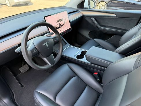 Used 2023 Tesla Model Y Long Range AWD/4WD image 14