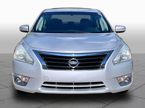 Used 2013 Nissan Altima 2.5 SL w/ Technology Pkg FWD image 4
