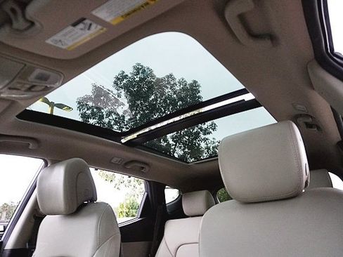 Used 2018 Hyundai Santa Fe Sport image 16