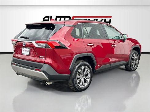 Used 2022 Toyota RAV4 Limited image 7