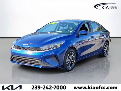 Used 2024 Kia Forte LXS w/ LXS Technology Package FWD image 3