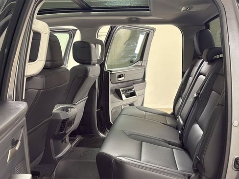 Used 2024 Toyota Tundra Limited image 15