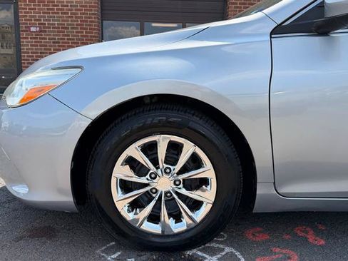 Used 2016 Toyota Camry LE FWD image 5
