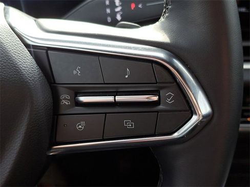 Used 2025 Chevrolet Equinox LT image 23