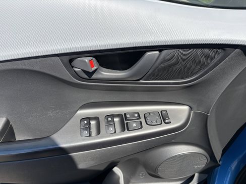 Used 2020 Hyundai Kona SEL Plus w/ Cargo Package AWD/4WD image 12
