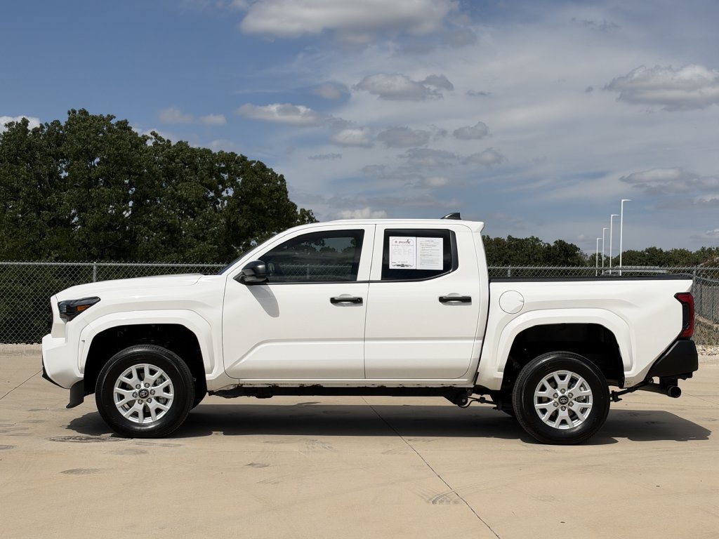 Used 2025 Toyota Tacoma SR RWD image 3