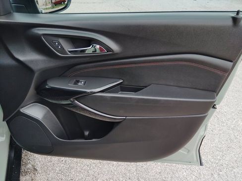 Used 2024 Chevrolet Trax RS w/ Sunroof Package FWD image 31