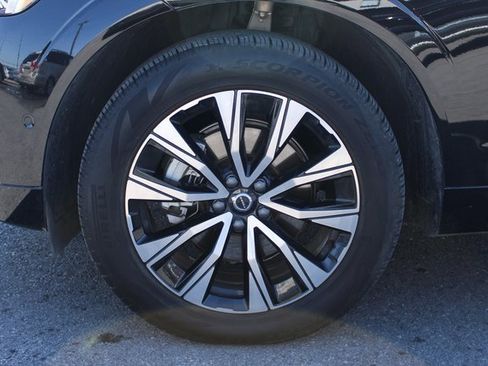Used 2025 Volvo XC60 B5 Plus image 35