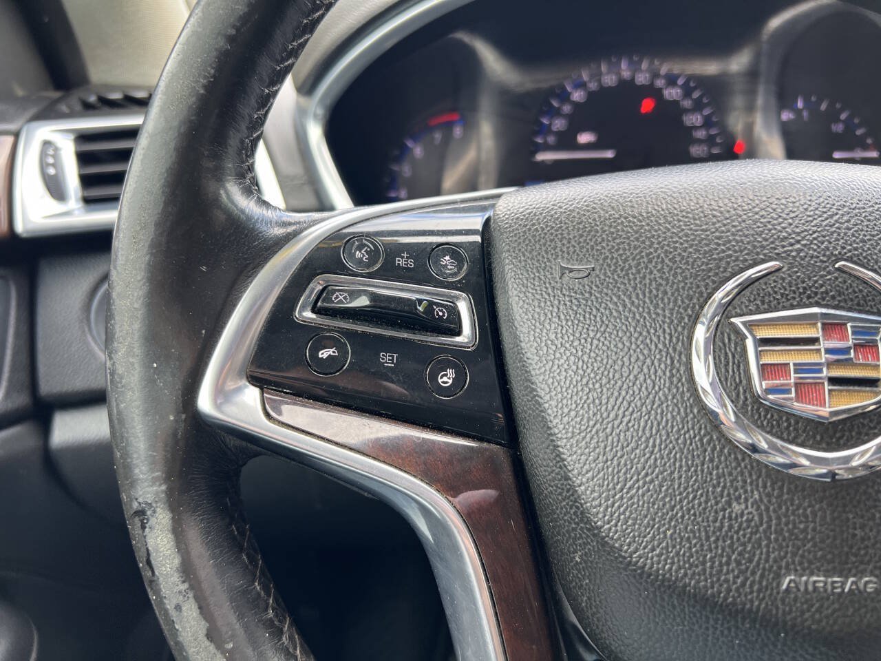 Used 2013 Cadillac SRX Luxury w/ Driver Awareness Package FWD image 19