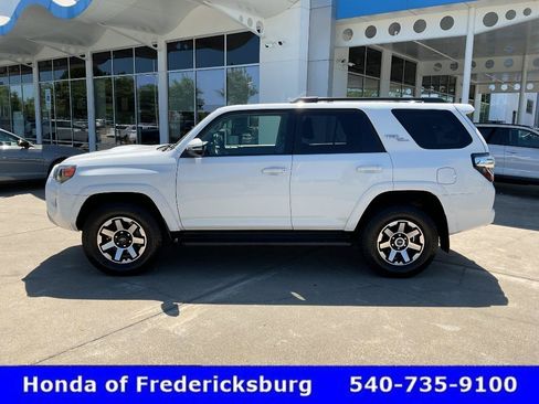 Used 2021 Toyota 4Runner TRD Off-Road Premium w/ Moonroof Package AWD/4WD image 3