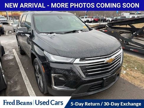 Used 2023 Chevrolet Traverse LT w/ LT Premium Package image 1