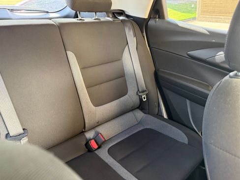 Used 2025 Chevrolet TrailBlazer LT FWD image 32