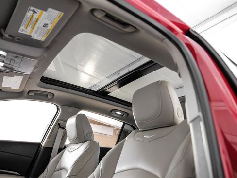 Used 2019 Cadillac XT4 Premium Luxury image 5