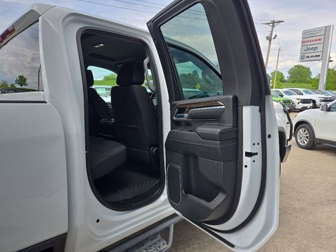 Used 2024 Chevrolet Silverado 2500 LT AWD/4WD image 91
