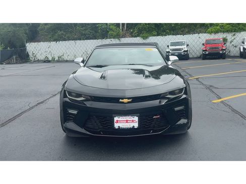 Used 2017 Chevrolet Camaro SS RWD image 3