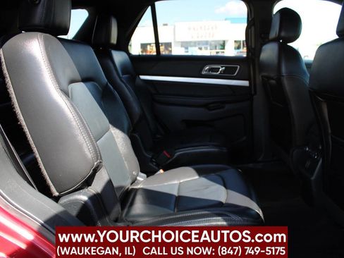 Used 2017 Ford Explorer XLT w/ Equipment Group 202A image 18