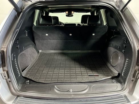 Used 2019 Jeep Grand Cherokee Altitude AWD/4WD image 22