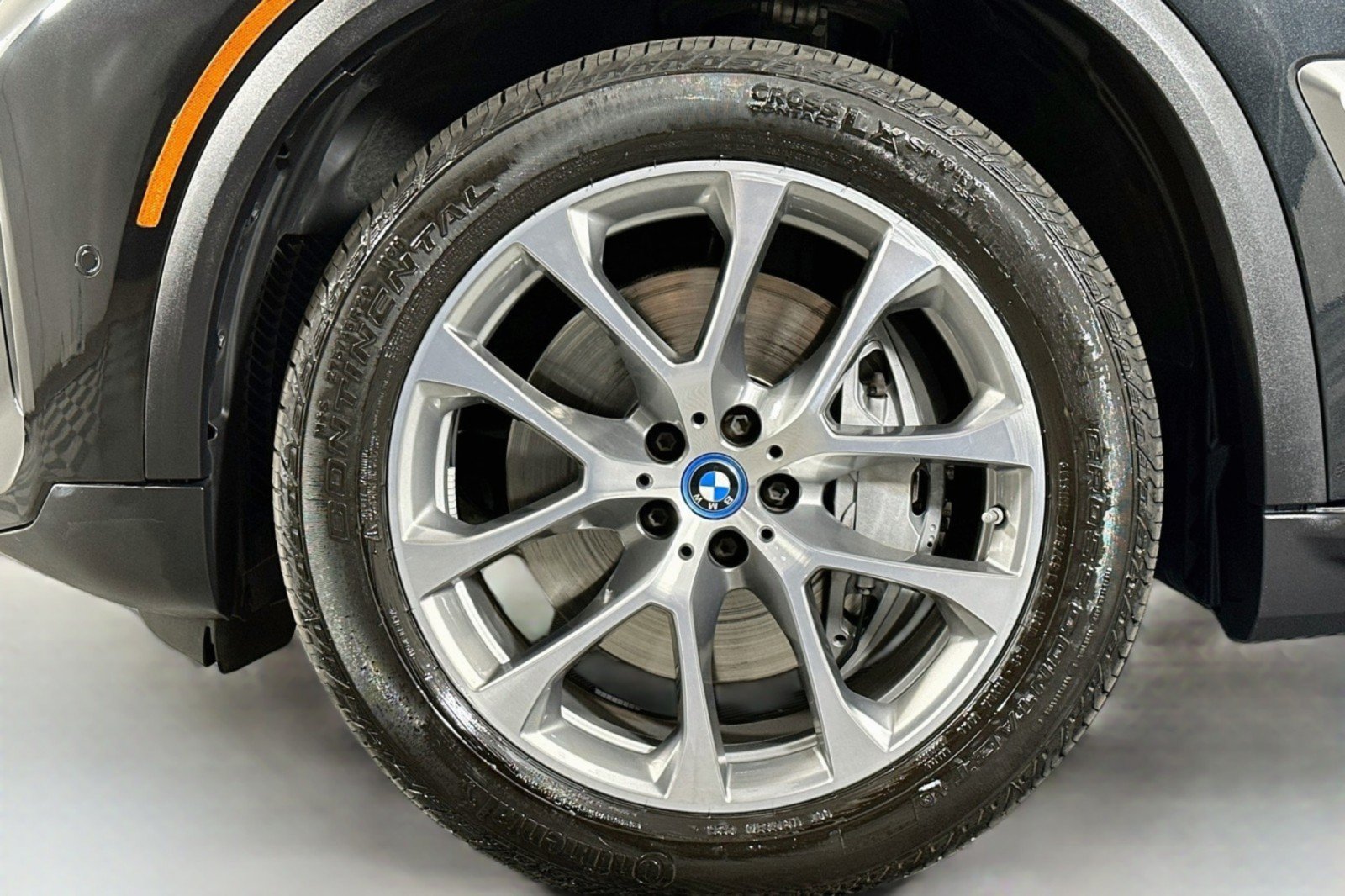 Used 2025 BMW X5 xDrive50e AWD/4WD image 11