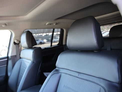 Certified 2025 Hyundai Santa Fe Limited image 22