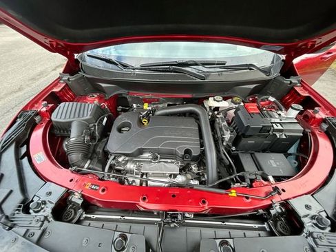 New 2025 Chevrolet Equinox RS image 30