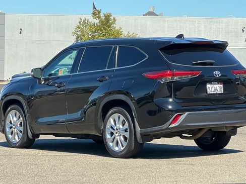 Used 2023 Toyota Highlander Limited AWD/4WD image 7