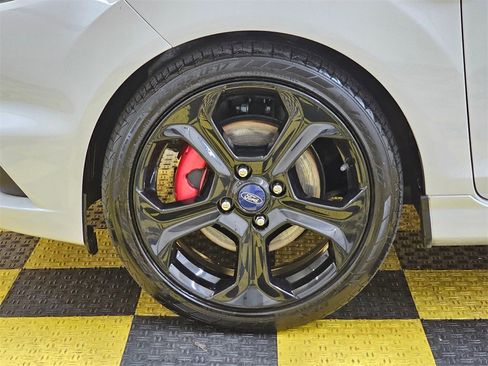 Used 2016 Ford Fiesta ST image 9