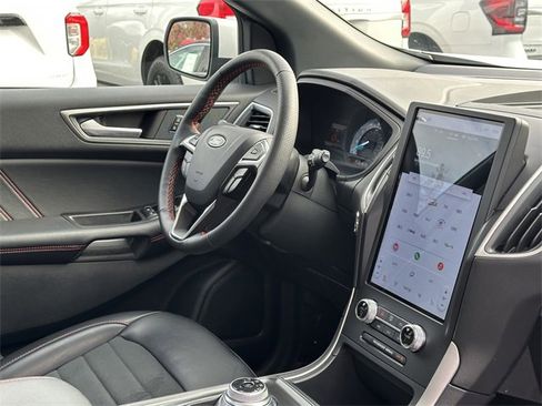 Certified 2024 Ford Edge ST-Line image 33