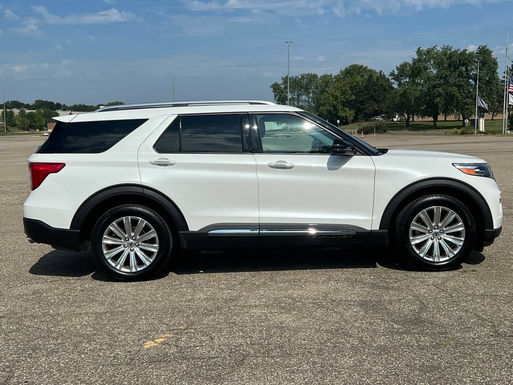 Used 2021 Ford Explorer Limited w/ Equipment Group 301A AWD/4WD image 47