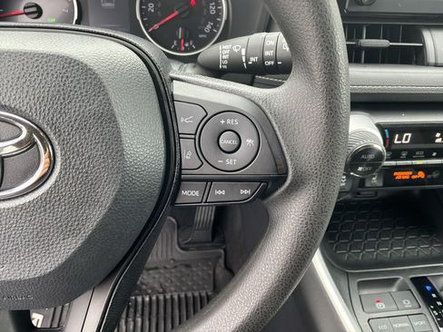 Used 2019 Toyota RAV4 XLE w/ Convenience Package AWD/4WD image 20