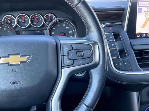 Used 2021 Chevrolet Suburban LT w/ Rear Media and Nav Package AWD/4WD image 24