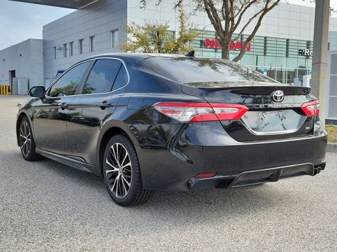 Used 2019 Toyota Camry SE image 7
