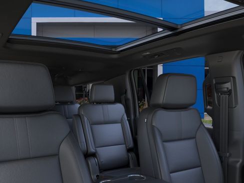 New 2026 Chevrolet Suburban RST w/ RST Capability Package AWD/4WD image 24