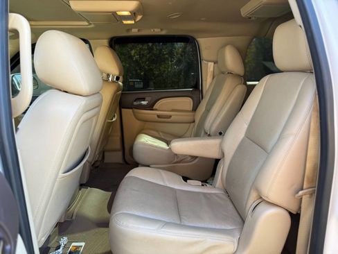 Used 2012 GMC Yukon XL Denali image 12