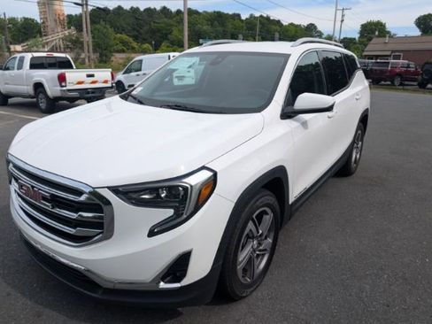 Used 2021 GMC Terrain SLT image 2