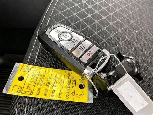 Used 2025 Ford Escape Active w/ Cold Weather Package image 11