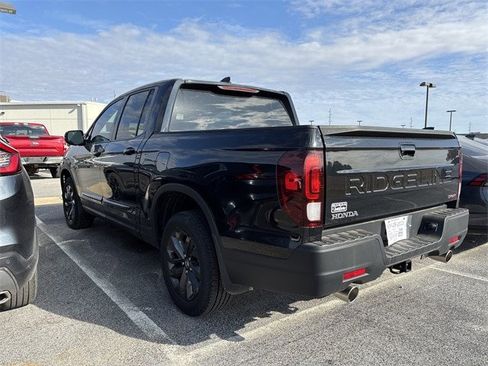 Used 2024 Honda Ridgeline Sport image 4