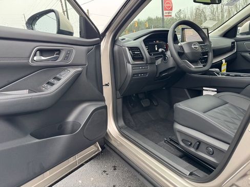 New 2026 Nissan Rogue Platinum w/ Platinum Premium Package AWD/4WD image 14