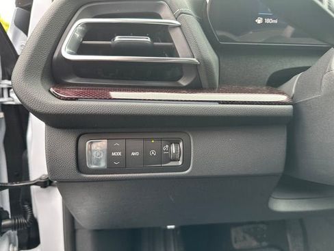 New 2026 Chevrolet Traverse Z71 w/ Enhanced Driving Package AWD/4WD image 17