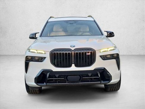 Used 2024 BMW X7 M60i AWD/4WD image 2