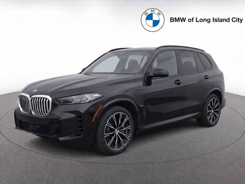 New 2026 BMW X5 xDrive50e w/ M Sport Package AWD/4WD image 3