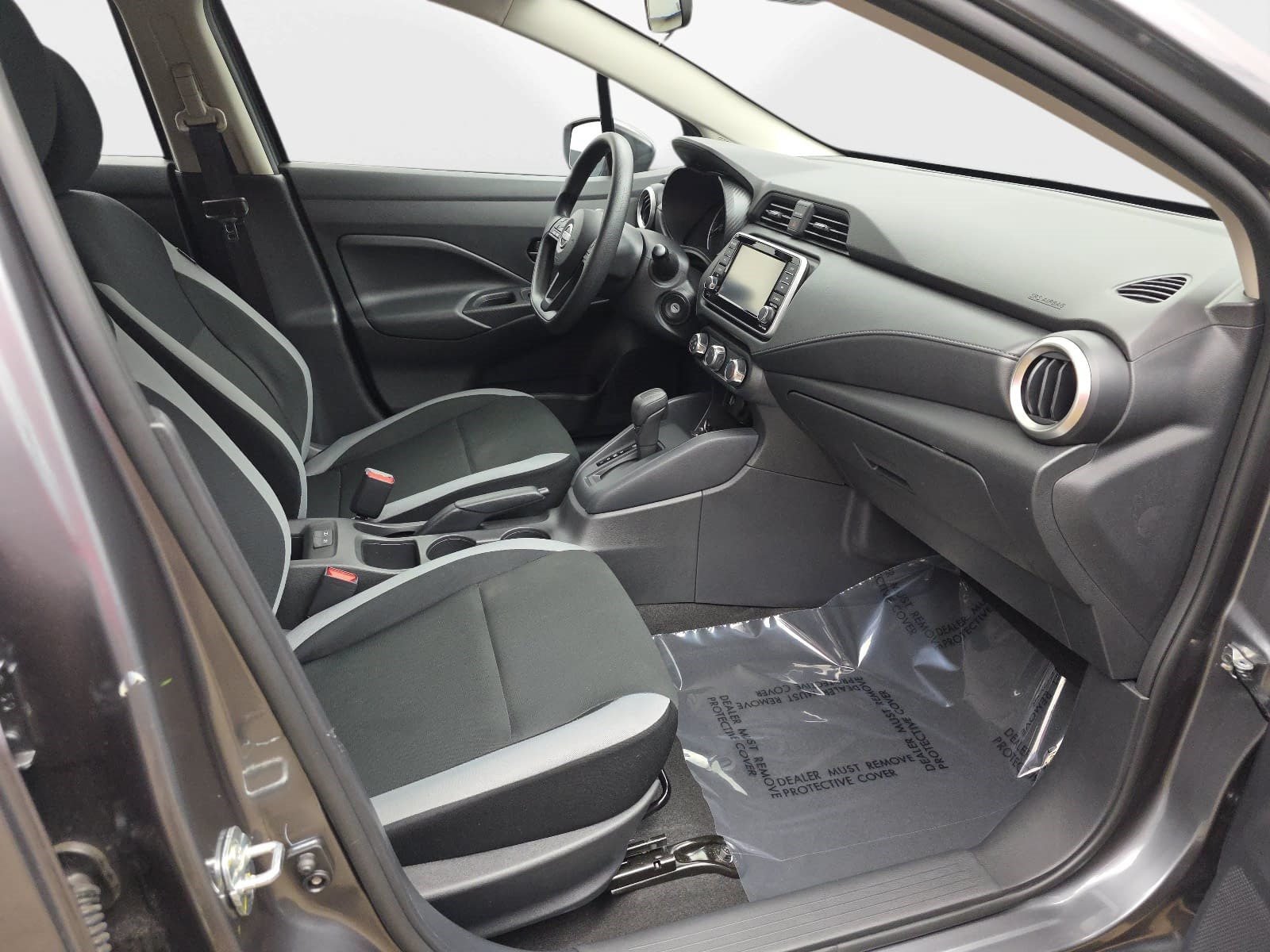 Used 2025 Nissan Versa S w/ Trunk Package FWD image 34