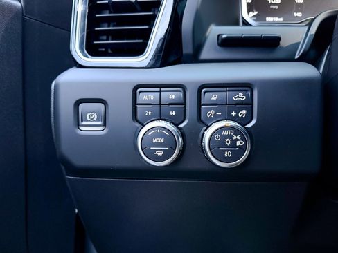 Used 2023 GMC Sierra 1500 Denali Ultimate image 33