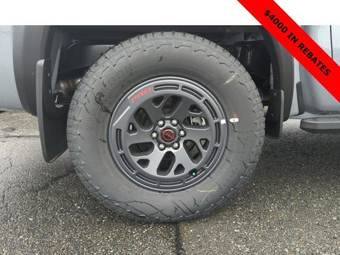 New 2025 Nissan Frontier PRO-4X image 9