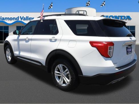 Used 2023 Ford Explorer XLT w/ Equipment Group 202A RWD image 4
